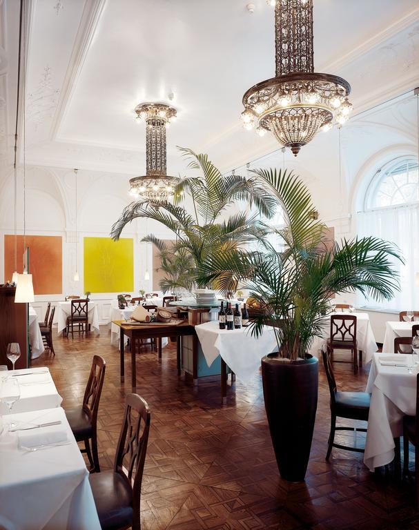 Hotel Greif, A Member Of Design Hotels Bolzano Exterior foto